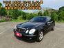 2005 BENZ E240 黑 2.6L 經典不敗的復古老賓  第1張縮圖