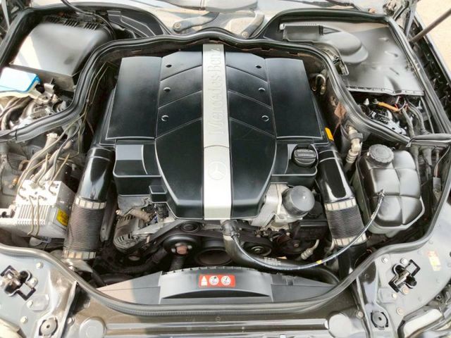2005 BENZ E240 黑 2.6L 經典不敗的復古老賓  第11張相片