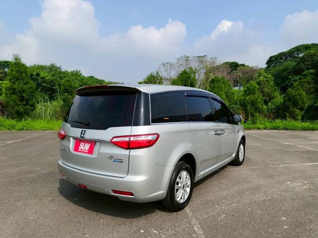 2017 Luxgen M7 Turbo ECO Hyper 精緻型 質感滿滿的8人座  第6張相片