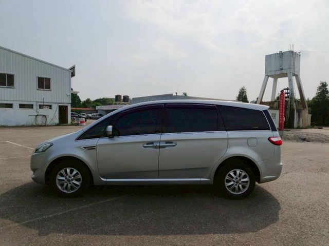 2017 Luxgen M7 Turbo ECO Hyper 精緻型 質感滿滿的8人座  第7張相片