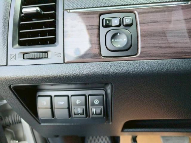 2017 Luxgen M7 Turbo ECO Hyper 精緻型 質感滿滿的8人座  第12張相片