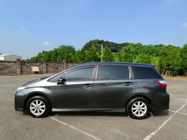 2011 Toyota Wish 2.0 E 灰色 七人座魔術大空間  第9張相片