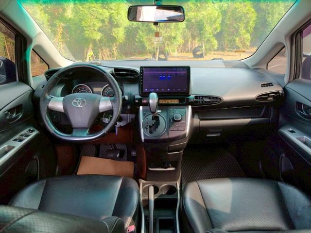 2011 Toyota Wish 2.0 E 灰色 七人座魔術大空間  第15張相片