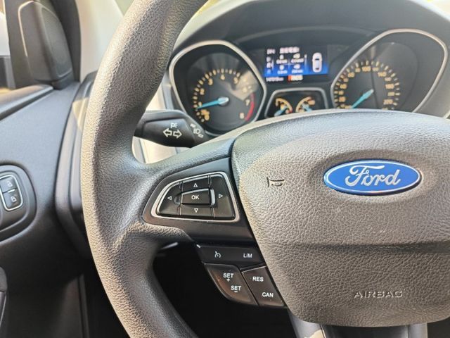 2016 Ford Fiesta 1.5CC時尚型 白色 靈巧又有操控感  第11張相片