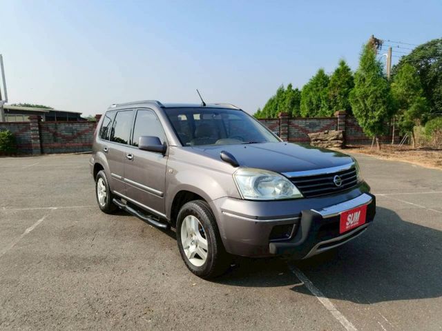 2005年 NISSAN  X-TRAIL 2.0 灰 跑少少的代步車 超心動  第4張相片