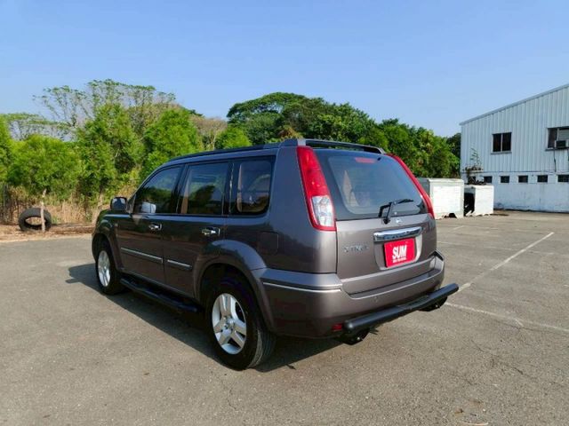 2005年 NISSAN  X-TRAIL 2.0 灰 跑少少的代步車 超心動  第8張相片