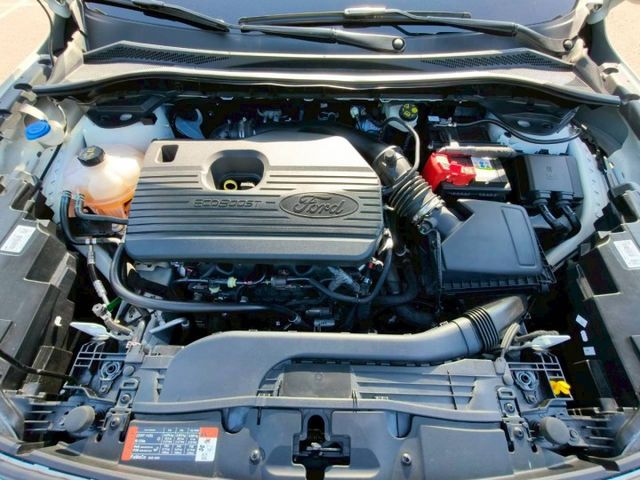 2024 Ford Kuga EcoBoost 250 AWD ST-Line Performance 白  第12張相片