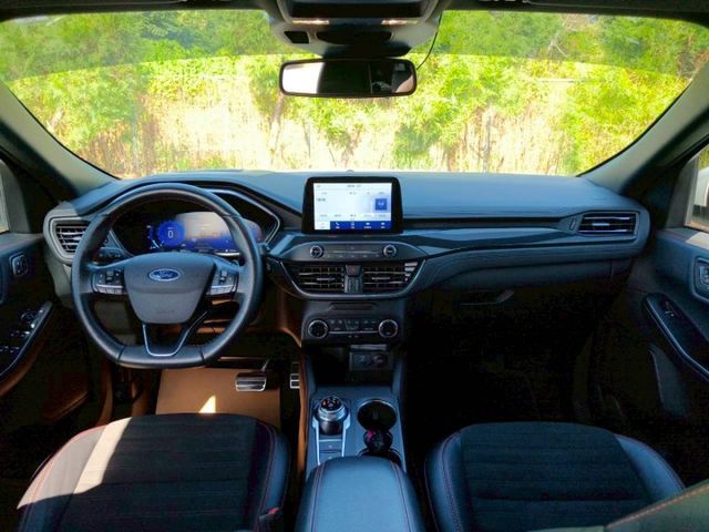 2024 Ford Kuga EcoBoost 250 AWD ST-Line Performance 白  第20張相片