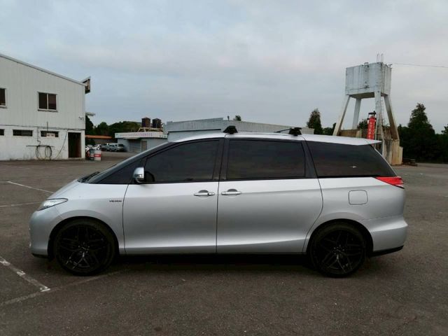 2014 Toyota Previa 3.5旗艦版 銀 商務車的王者  第10張相片