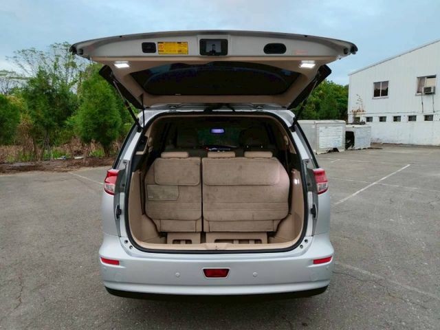 2014 Toyota Previa 3.5旗艦版 銀 商務車的王者  第11張相片