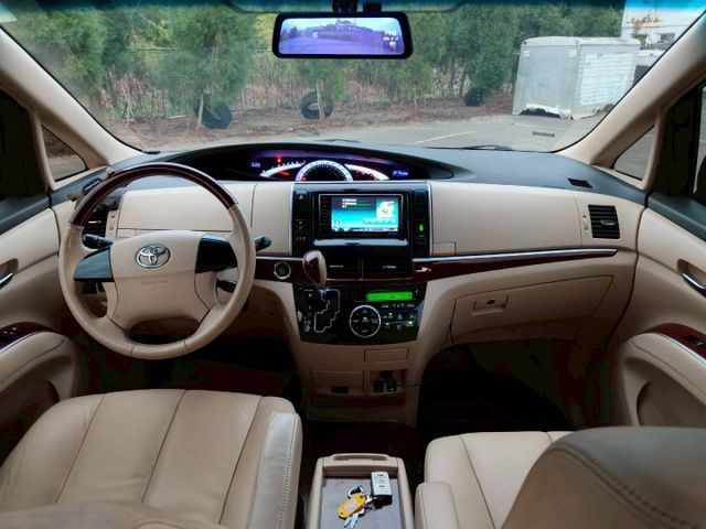 2014 Toyota Previa 3.5旗艦版 銀 商務車的王者  第14張相片