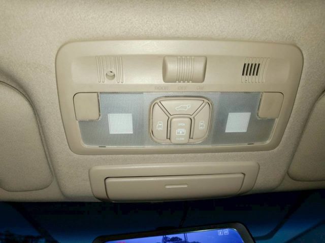 2014 Toyota Previa 3.5旗艦版 銀 商務車的王者  第17張相片