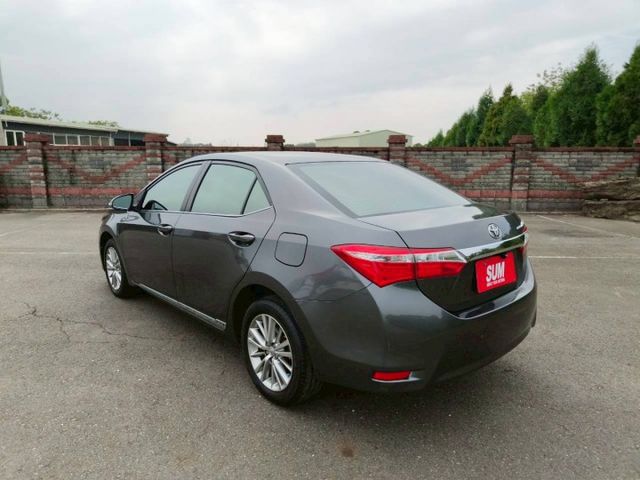 2015 Toyota Corolla Altis 1.8經典版  第9張相片