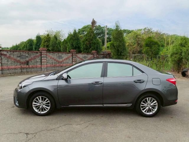2015 Toyota Corolla Altis 1.8經典版  第10張相片