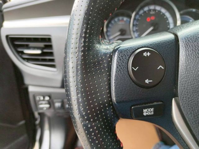 2015 Toyota Corolla Altis 1.8經典版  第12張相片