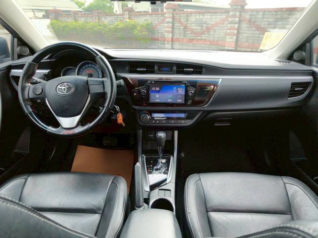 2015 Toyota Corolla Altis 1.8經典版  第15張相片