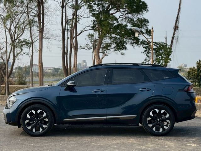 2023 Kia Sportage X-Line 4WD 深藍色到店~~  第8張相片
