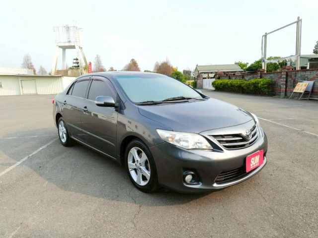 2011 Toyota Corolla Altis 1.8 E經典版 灰  第4張相片
