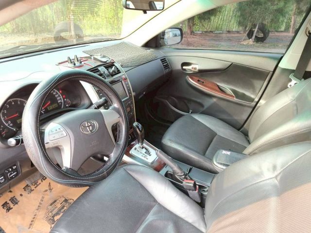 2011 Toyota Corolla Altis 1.8 E經典版 灰  第10張相片