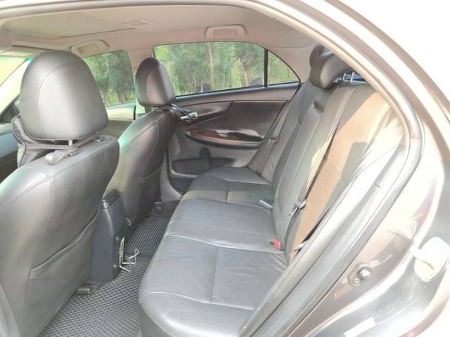 2011 Toyota Corolla Altis 1.8 E經典版 灰  第11張相片