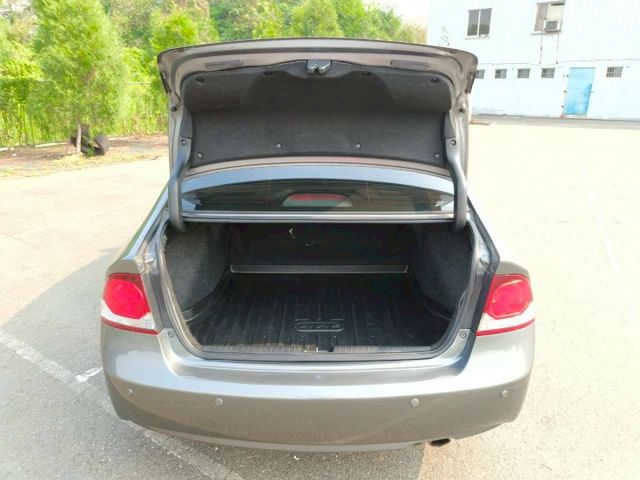 2010 Honda Civic 1.8 VTi 深灰  第10張相片