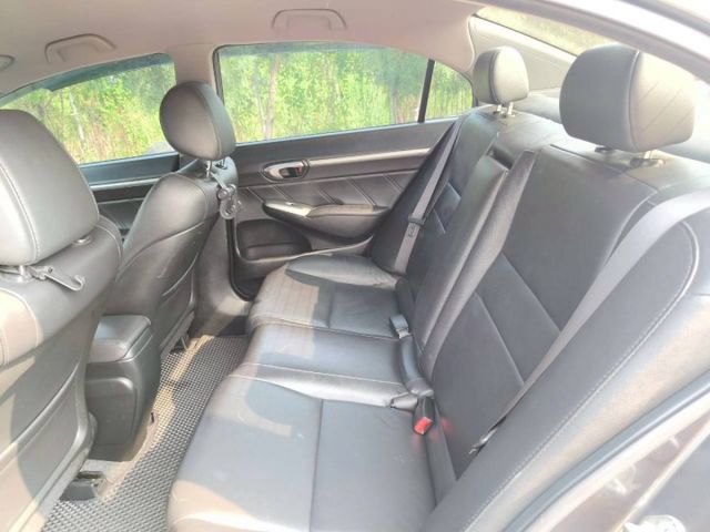 2010 Honda Civic 1.8 VTi 深灰  第12張相片