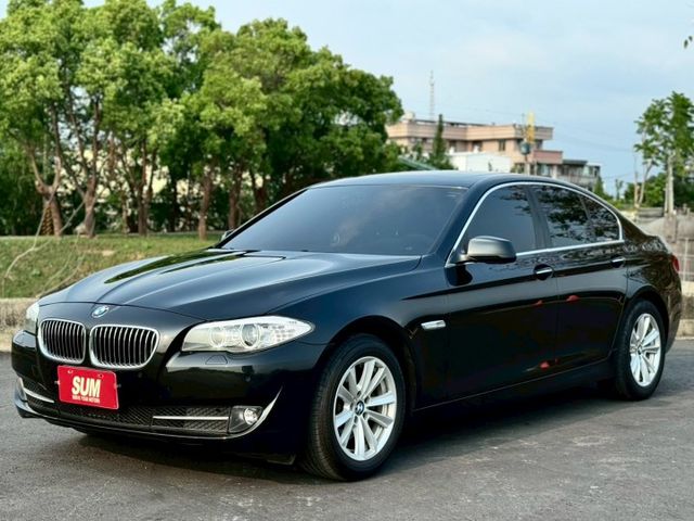2012 BMW 5-Series Sedan 520d 黑  第2張相片
