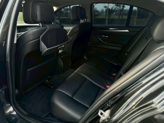 2012 BMW 5-Series Sedan 520d 黑  第20張相片