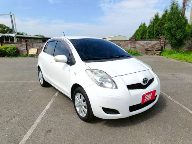 2013 Toyota Yaris 1.5 G版  白色 省油省稅金  第4張相片
