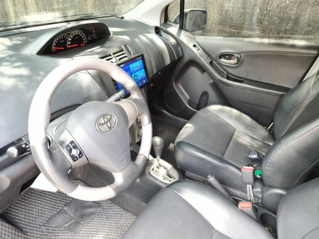 2013 Toyota Yaris 1.5 G版  白色 省油省稅金  第11張相片