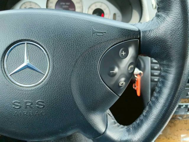 2005 BENZ E240 黑 2.6L 經典不敗的復古老賓  第14張相片
