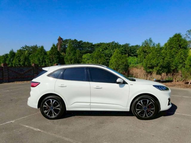 2024 Ford Kuga EcoBoost 250 AWD ST-Line Performance 白  第5張相片