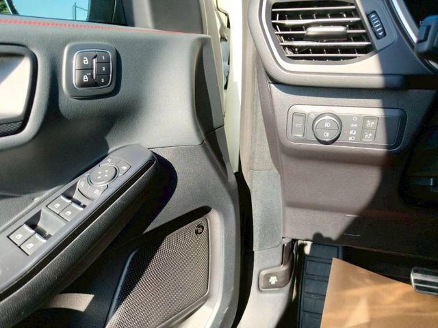 2024 Ford Kuga EcoBoost 250 AWD ST-Line Performance 白  第15張相片