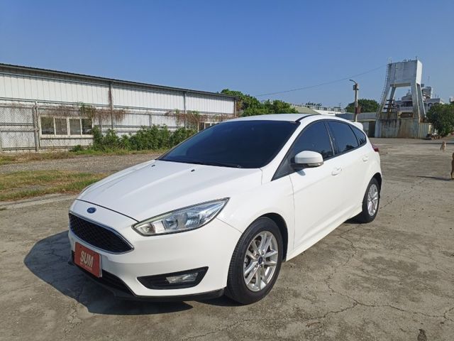 2016 Ford Fiesta 1.5CC時尚型 白色 靈巧又有操控感  第2張相片