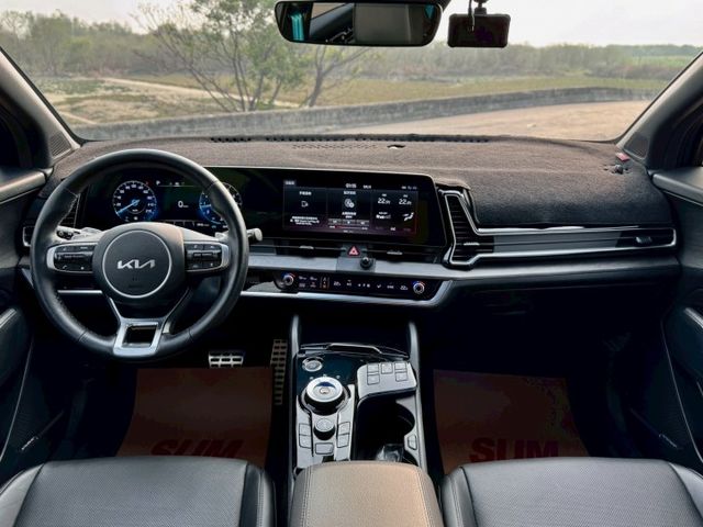 2023 Kia Sportage X-Line 4WD 深藍色到店~~  第11張相片