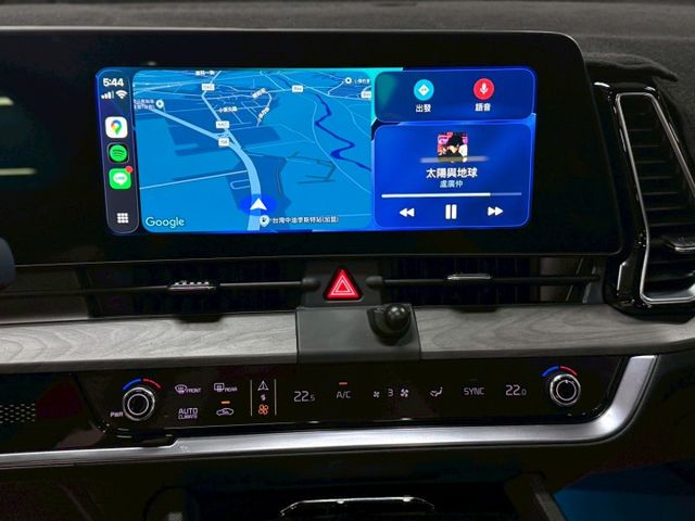 2023 Kia Sportage X-Line 4WD 深藍色到店~~  第14張相片