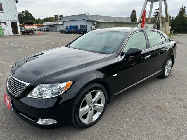 2008年 LEXUS LS460L 超稀有高級房車  跑少少的  車況漂亮  第2張相片
