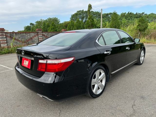 2008年 LEXUS LS460L 超稀有高級房車  跑少少的  車況漂亮  第7張相片