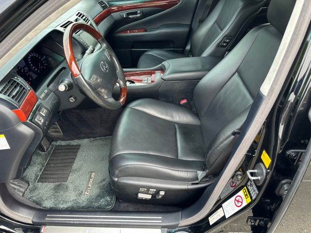 2008年 LEXUS LS460L 超稀有高級房車  跑少少的  車況漂亮  第10張相片