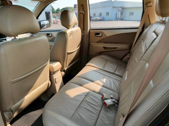 2005年 NISSAN  X-TRAIL 2.0 灰 跑少少的代步車 超心動  第16張相片