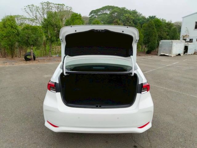 2024 Toyota Corolla Altis 1.8豪華＋白  第7張相片