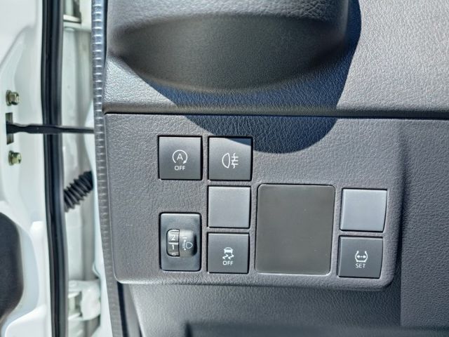 2024年 TOYOTA TOWN ACE 白1.5 自排 宛如新車  第12張相片