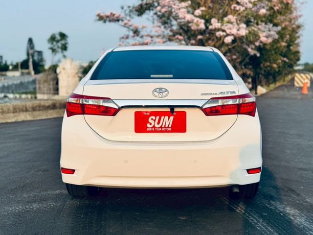 2014 Toyota Corolla Altis 1.8尊爵版 白  第7張相片
