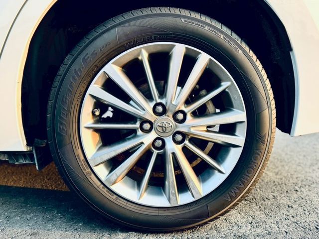 2014 Toyota Corolla Altis 1.8尊爵版 白  第19張相片
