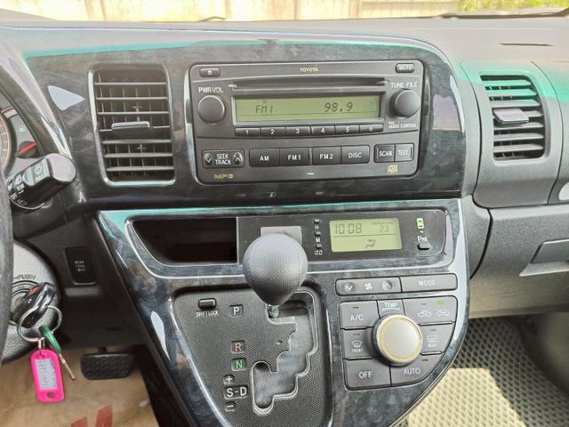 2008年 TOYOTA WISH 2.0 黑 7人座 大空間  第14張相片