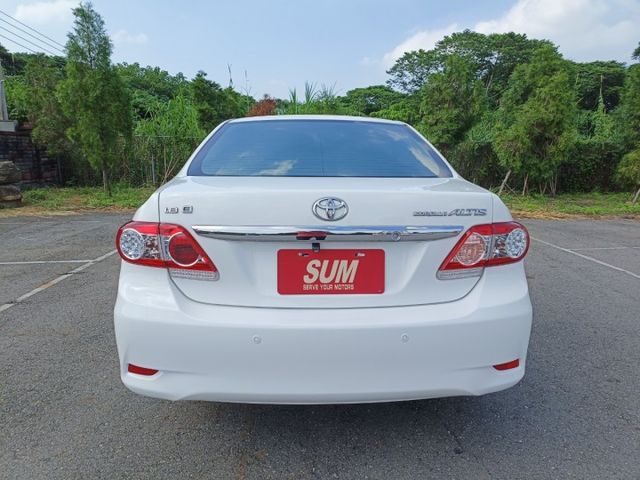 2011年 TOYOTA ALTIS 1.8白 大家最愛的國民省油車  第8張相片