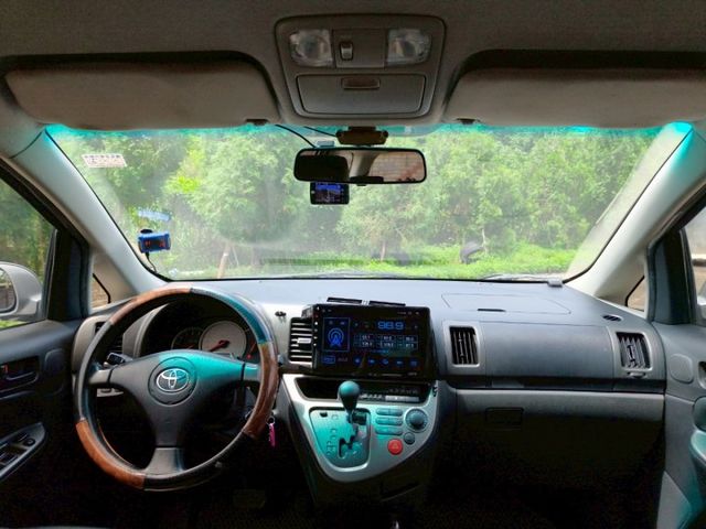 2006年 TOYOTA WISH J版 銀色2.4CC 魔術大空間七人座  第12張相片