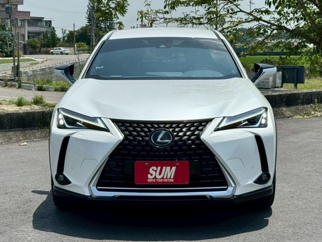 2020 Lexus UX 200菁英Plus版 白的好有質感~~  第3張相片