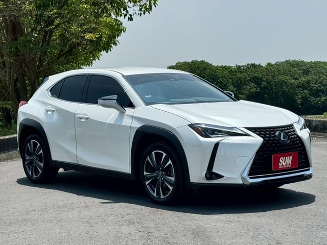 2020 Lexus UX 200菁英Plus版 白的好有質感~~  第4張相片