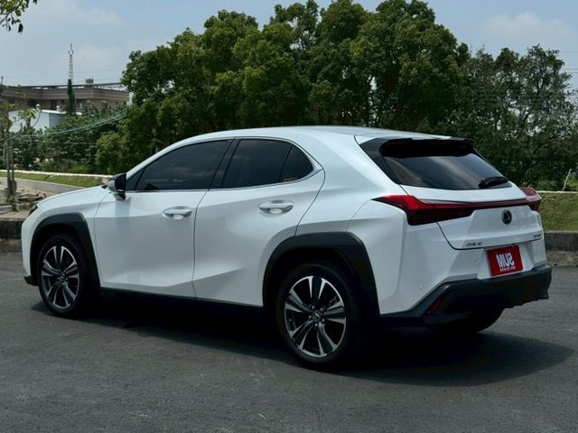 2020 Lexus UX 200菁英Plus版 白的好有質感~~  第10張相片